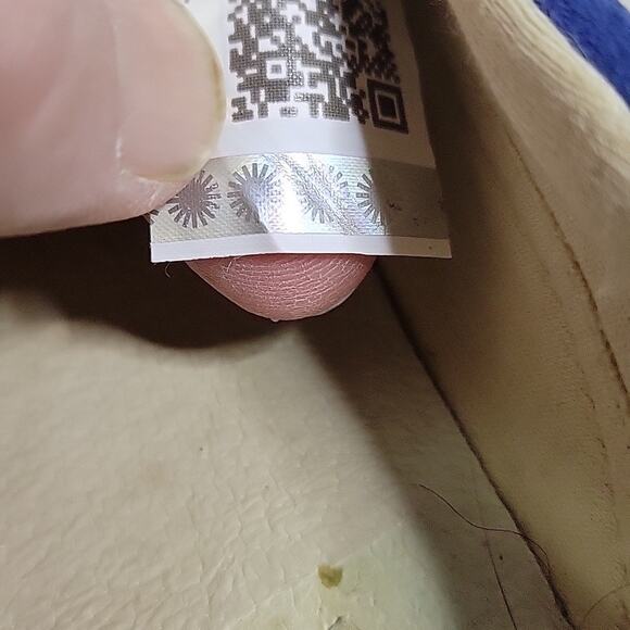 UGG Slip On Blue Suede Shoes Sneaker Womens Size 6.5 - Picture 13 of 13